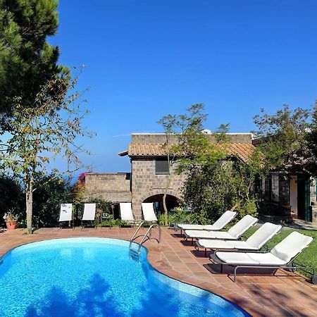 Fondo Turiello Villa Gardens Pool And Guest Services Масса-Лубренсе Екстер'єр фото